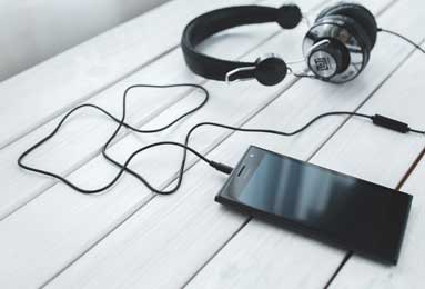 NBA二月焦点对决：奇才vs雄鹿季后赛席位之争